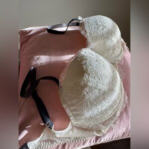 Victoria’s Secret Elegant Lace White Bra, 36D